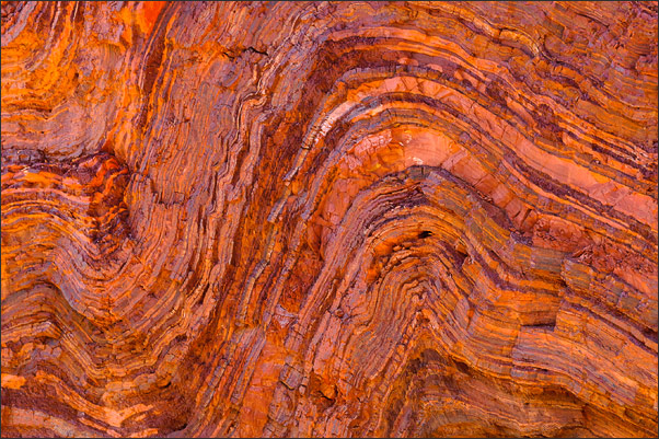 Rote Gesteinformation im Karijini NP (Pilbara, Westaustralien)<br />Nikon D200 mit AF-S DX NIKKOR 17-55 mm 1:2,8G