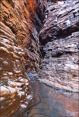 Impression aus einer der Schluchten im Karijini NP (Pilbara, Westaustralien)<br />Nikon D200 mit AF-S DX NIKKOR 17-55 mm 1:2,8G