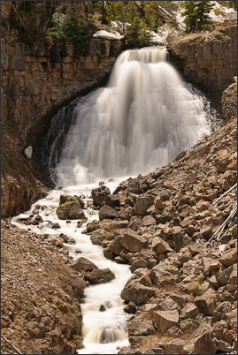 Rustic Falls im Yellowstone Nationalpark (USA).<br />Nikon D3x mit AF-S NIKKOR 24?70 mm 1:2,8G ED