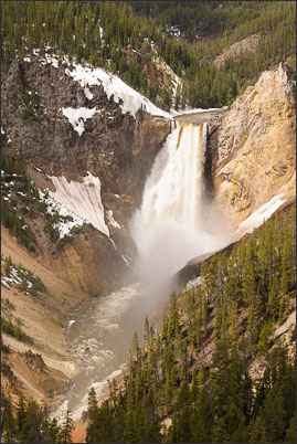 Lower Falls im Grand Canyon des Yellowstone Nationalparks (USA).<br />Nikon D3x mit AF-S NIKKOR 70?200 mm 1:2,8G ED VR II